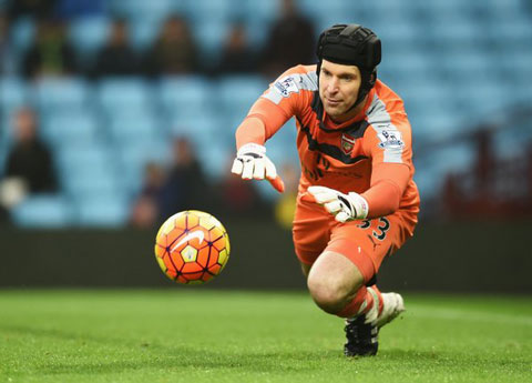 Cech đã cân bằng kỷ lục của David James