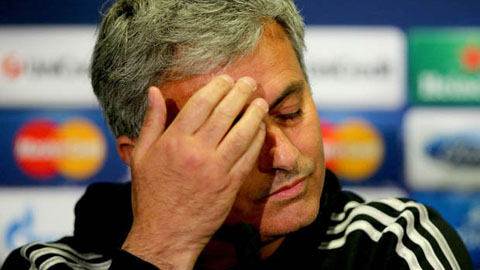 Jose Mourinho: Chơi với lửa có ngày bỏng tay