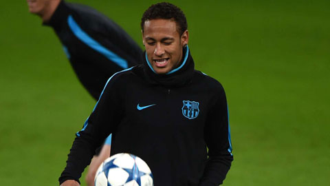 Neymar trở lại tập luyện trước trận Barca - River Plate