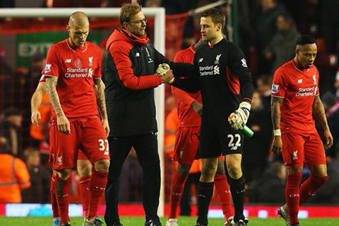 Klopp và các cầu thủ đặt mục tiêu giành trọn 3 điểm trước Watford để cải thiện vị trí