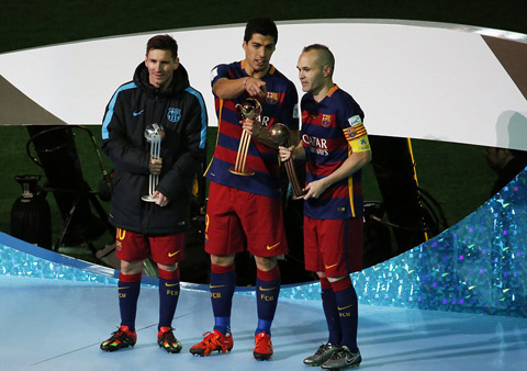 Suarez đoạt QBV, Messi đoạt QBB trong khi Iniesta có được QBĐ FIFA Club World Cup 2015