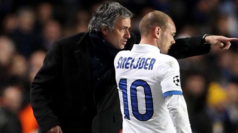 Mourinho sẽ mang Sneijder đến M.U
