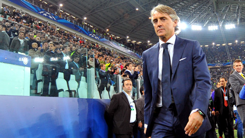 Phòng thay đồ Inter rúng động sau trận thua Lazio
