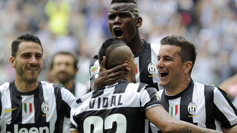 Nhìn lại năm 2015 của bóng đá Italia: Đầu tàu Juventus