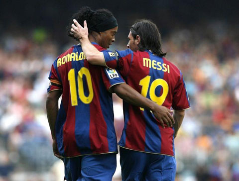 Từ Ronaldinho đến Messi, Barca luôn có những cầu thủ xuất chúng dẫn dắt lối chơi trong 10 năm qua