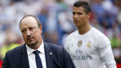 Benitez tố Real đang bị các đối thủ chơi xấu