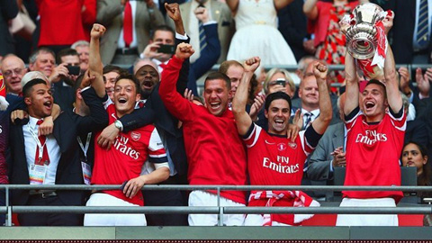 Nhìn lại năm 2015 của Arsenal: Giấc mơ xưng vương