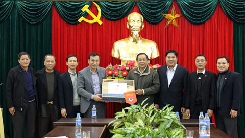 Đoàn công tác VFF thăm và làm việc với LĐBĐ Quảng Ninh và CLB Than.QN