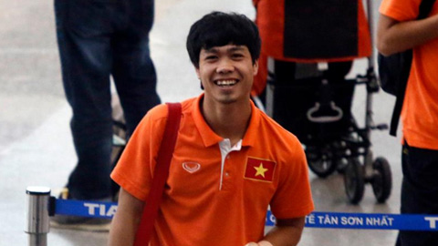 Facebook tuyển thủ U23 Việt Nam rộn rã ngày lên đường
