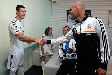 Zidane trấn an Bale