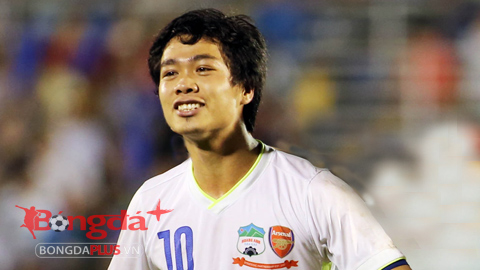 Công Phượng là cầu thủ trẻ hay nhất Việt Nam năm 2015