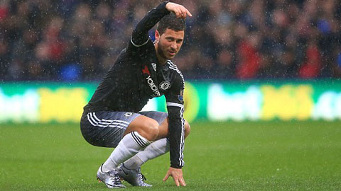 Hazard chỉ chơi được ít phút trong trận đấu với Crystal Palace