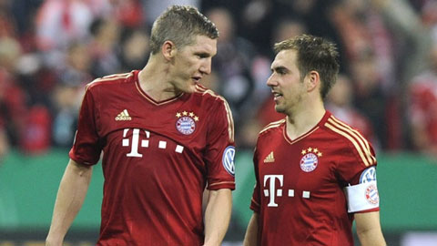 Vì tuổi tác, bộ đôi Schweinsteiger và Lahm đều mất giá trên thị trường chuyển nhượng