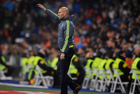 Zidane có màn ra mắt ấn tượng trong trận đấu đầu tiên với Real