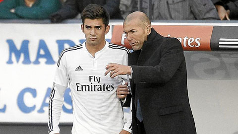Enzo tập luyện ở Real Castilla cùng cha mình