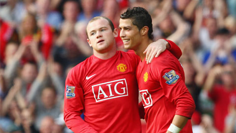 CĐV M.U muốn xem Ronaldo đối đầu Rooney ở Old Trafford