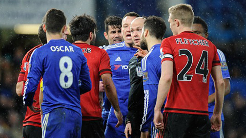Chelsea và West Brom nhận án phạt của FA