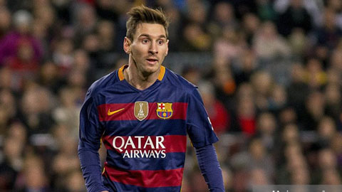 Messi dính chấn thương trong ngày khoe Quả bóng Vàng