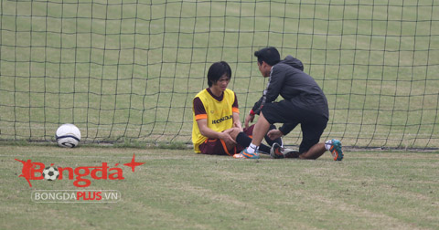 Chấn thương bất ngờ của Tuấn Anh đã khiến HLV Miura rất lo lắng trước thềm VCK U23 châu Á - Ảnh: Đức Cường