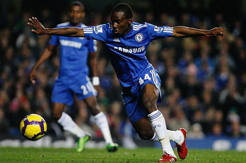 Chelsea từng bị phạt vì Gael Kakuta