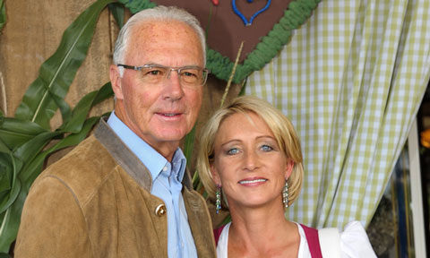 Beckenbauer cùng cô vợ ba Heidi