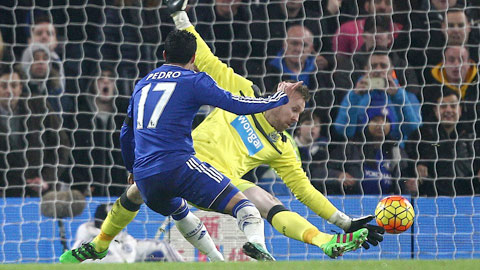 Pedro thăng hoa, Chelsea có quyền mơ mộng