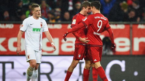 Thắng Augsburg 3-1, Bayern mài sắc chiêu săn mồi mới