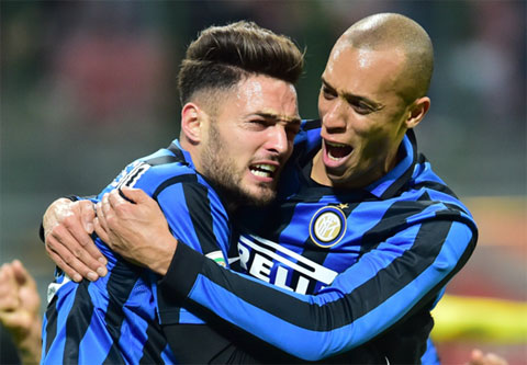 Hai hậu vệ D'Ambrosio và Miranda góp công vào chiến thắng của Inter