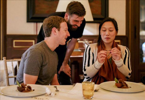 Pique có bữa tối vui vẻ cùng vợ chồng Mark Zuckerberg