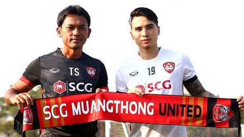 Hậu vệ gốc Việt theo bước "Messi Thái" đến Muangthong United