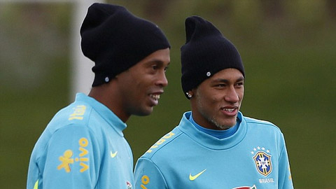 Neymar san bằng kỉ lục tồn tại 1 thập kỷ của Ronaldinho tại Barca