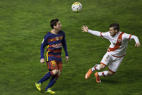 Cú hat-trick vào lưới Rayo Vallecano của Messi mang rất nhiều ý nghĩa lịch sử