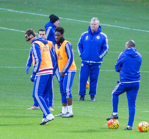 Hiddink cho rằng Chelsea cần có chiều sâu đội hình nếu muốn cạnh tranh các danh hiệu