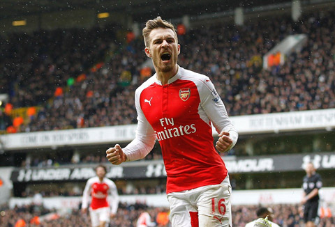 Ramsey là người mở điểm cho Arsenal