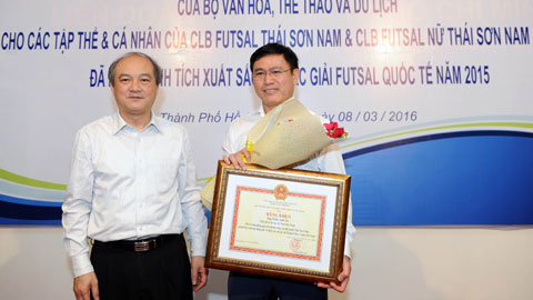 Bộ VH-TT-DL trao bằng khen cho CLB Thái Sơn Nam