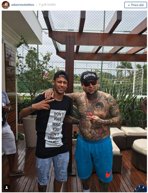 Neymar cùng thợ xăm Adao Rosa