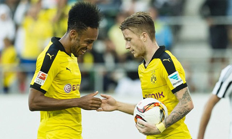 Aubameyang và Reus gần như đã mang tấm vé vào tứ kết Europa League cho Dortmund