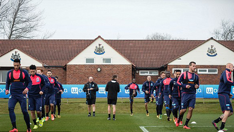 Benitez bắt tay ngay vào công việc ở Newcastle