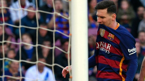 Đá hỏng penalty, Messi lập một loạt kỷ lục buồn