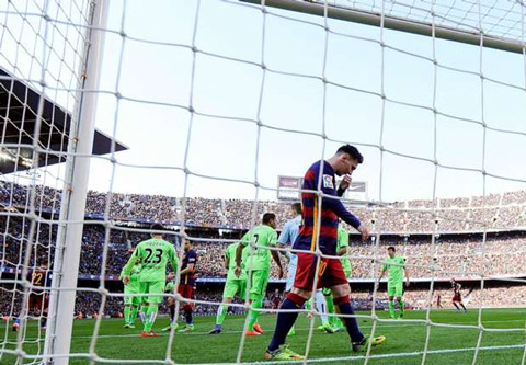 Messi thêm một lần nữa sút hỏng 11m