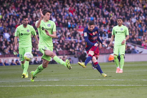 Những pha đặt lòng của Messi đáng sợ hơn ở những tình huống bóng sống hoặc đá phạt hàng rào