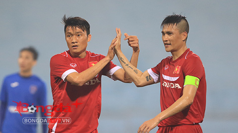Công Vinh lập hat-trick, ĐT Việt Nam thắng trận đầu tiên dưới thời HLV Hữu Thắng