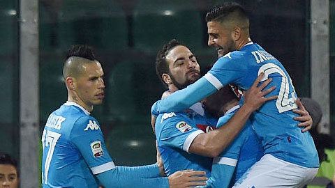 Napoli, đội nhì bảng bất hạnh