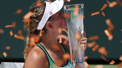 Vô địch Miami Open, Azarenka xác lập kỷ lục mới