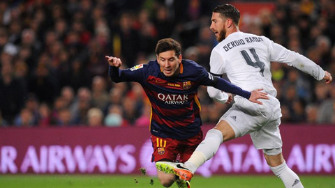 Messi ăn vạ hay trọng tài nương tay với Ramos?
