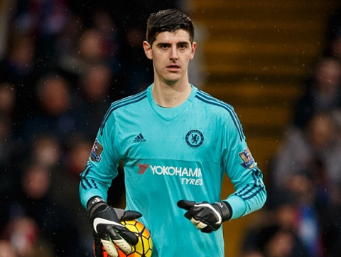 Courtois nhiều khả năng bị bán ngay trong Hè này