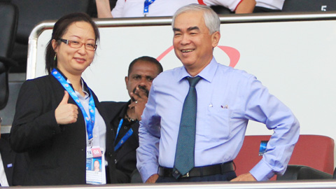 Chủ tịch VFF Lê Hùng Dũng dự khán trận khai mạc giải hạng Nhất 2016