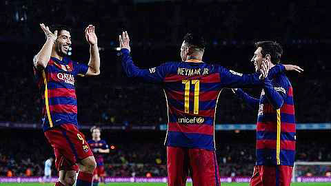Messi và Neymar sa sút, mình Suarez có đủ cho Barca?