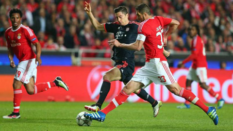 Lewandowski bị tai nạn xe hơi trước trận gặp Benfica