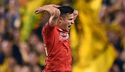 Coutinho với siêu phẩm từ ngoài vòng cấm giúp Liverpool bắt đầu một cuộc ngược dòng